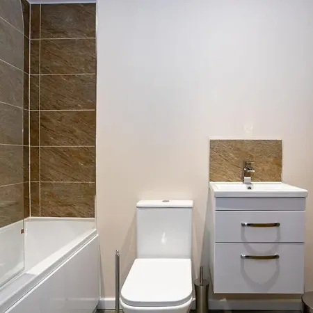 2 Bedroom Modern In Lejlighed Manchester