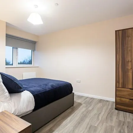 Apartment 2 Bedroom Modern In