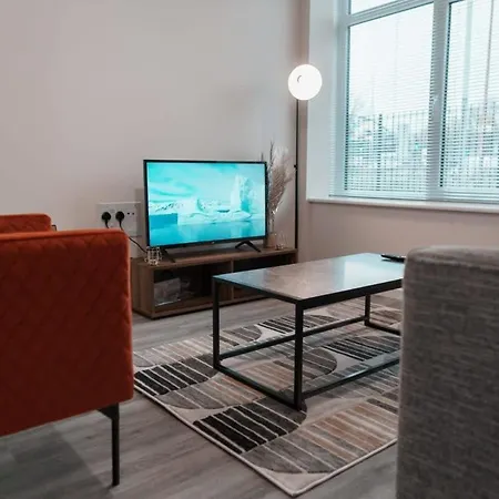Modern 2 Bed In - Sleeps 4 *