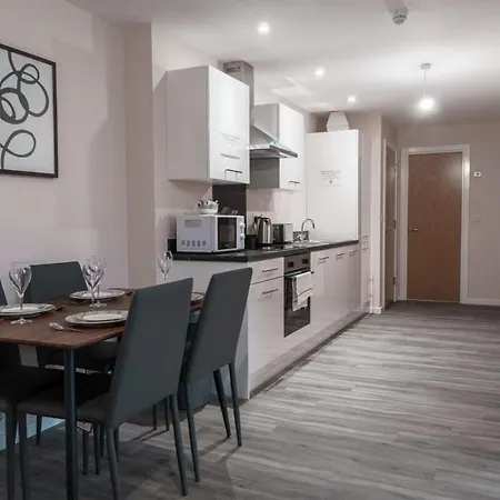 Modern 2 Bed In - Sleeps 4 Apartament *
