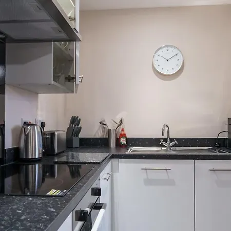 Апартаменты Fantastic 1 Bedroom