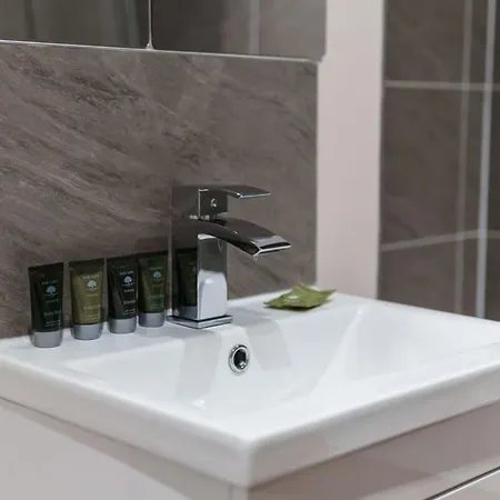 Lovely 1 Bed In - Sleeps 2 Apartment