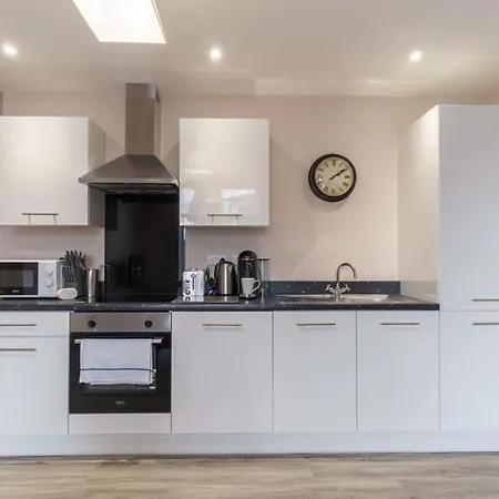 Bright 2 Bed - Sleeps 4 * Manchester