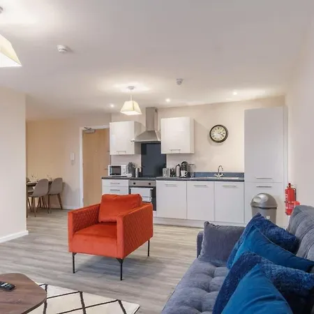 Bright 2 Bed - Sleeps 4 Apartment Manchester