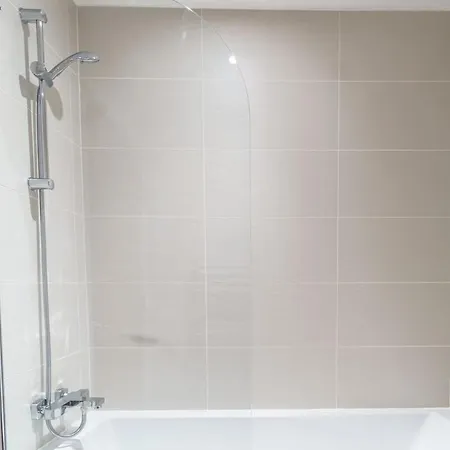 Contemporary 1 Bed Flat - Sleeps 3 Apartment Manchester