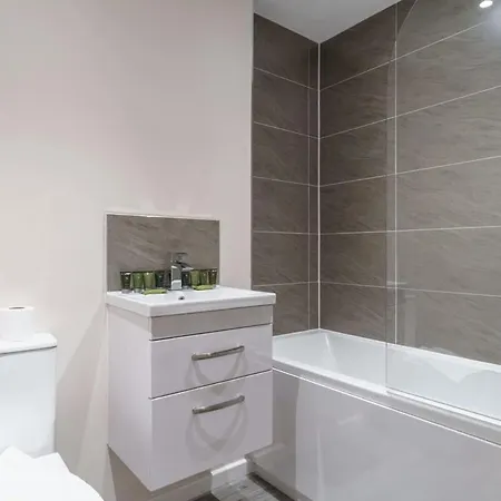 Hotel Bright 2 Bed - Sleeps 4