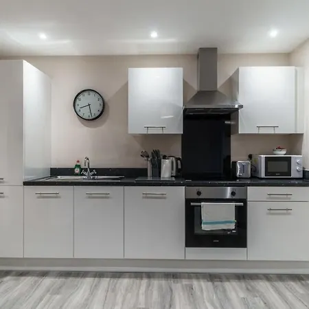 Bright 2 Bed - Sleeps 4 Hotel 4*