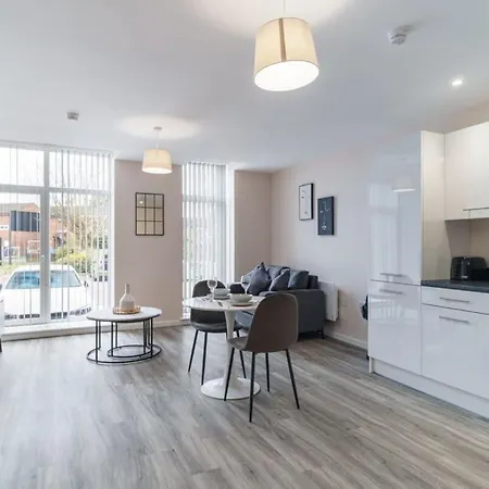 Modern 1 Bedroom - Sleeps 2 Apartment