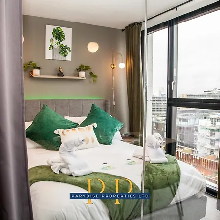 Mancunian Skyline Haven - Chic & Sleek 1-bed Near Deansgate And Centre - Ideal For Business & Leisure - By Parydise * Manchester