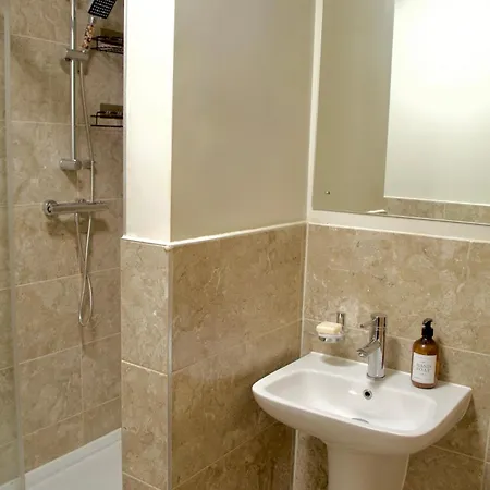 1 Bedroom In Manchester