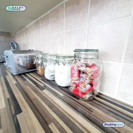 Lovely 3 Bedroom In -sleep 7 Lejlighed *