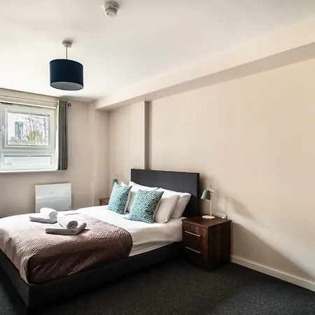 Bright & Modern 2 Bed In * マンチェスター