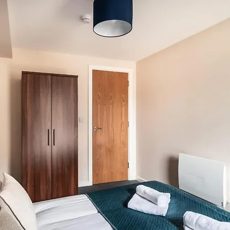 Bright & Modern 2 Bed In شقة
