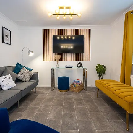 Comfy House - Sleeps 14 - 14 Min To Centre Apartment *