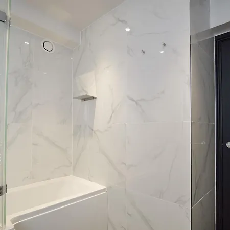 Apartment Omnia By The Heim Residences