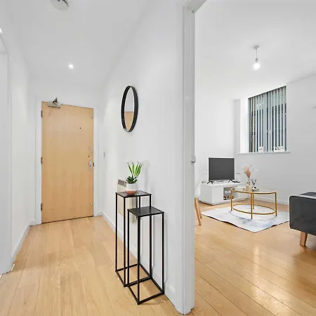 Modern 2bed Northern Quarter, Long Stays, Contractors Hotel 4*