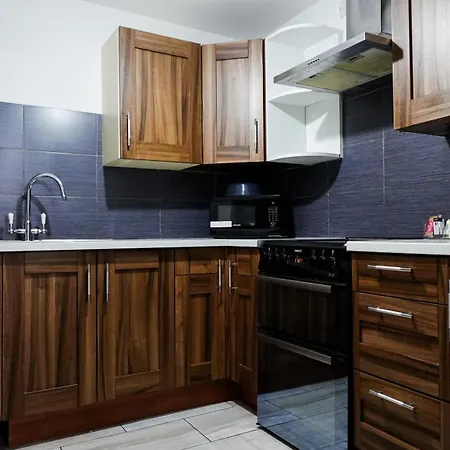 Luxury Old Trafford Apartment *