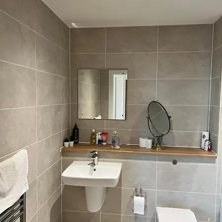2bed In Media Within Walking Distance From Old Trafford Stadium Appartement *