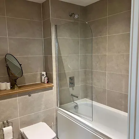 2bed In Media Within Walking Distance From Old Trafford Stadium * Manchester