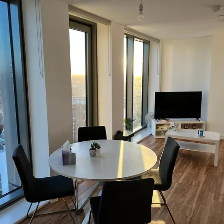 Apartmán 2bed In Media Within Walking Distance From Old Trafford Stadium