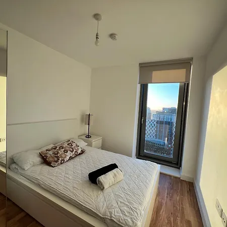 2bed In Media Within Walking Distance From Old Trafford Stadium Appartement