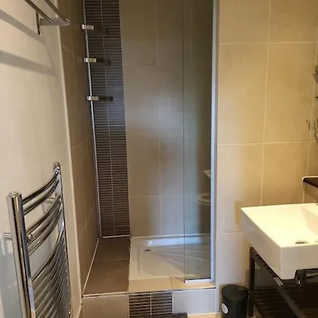 Apartment Delightful 2 Bedroom *