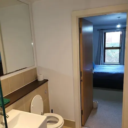 Delightful 2 Bedroom Apartamento *
