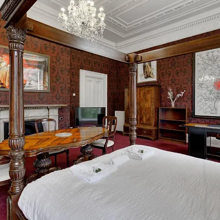 Luxury King Near Royal Hospital - Pass The Keys Manchester