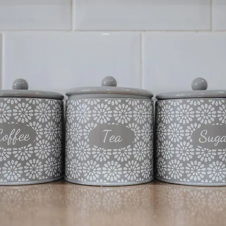 Majestic Gem - Pool Table - Coop - Etihad - Parking Holiday home