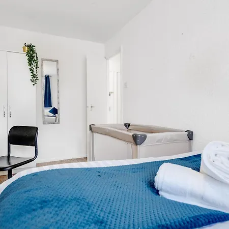 Holiday home Majestic Gem - Pool Table - Coop - Etihad - Parking *