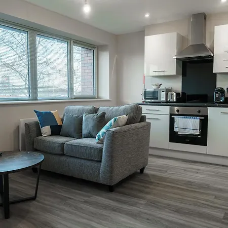 Apartman Modern Apartment, Free Parking For Two, Smart Tvs, Location