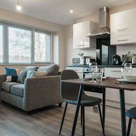Apartment Modern Apartment, Free Parking For Two, Smart Tvs, Location Manchester