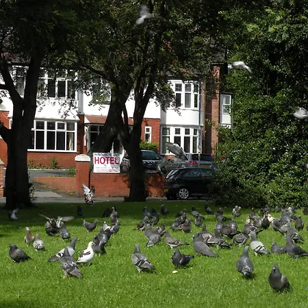 Bed & Breakfast Park Crescent Manchester