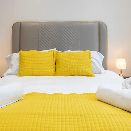 Premium 2-3 Bed Apartments In Chinatown Manchester!