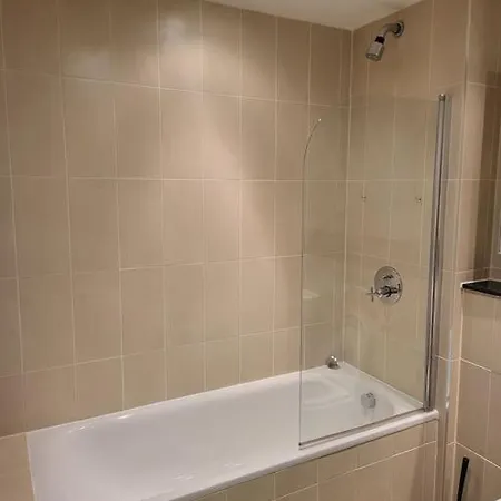 Spectacular 2 Bedroom