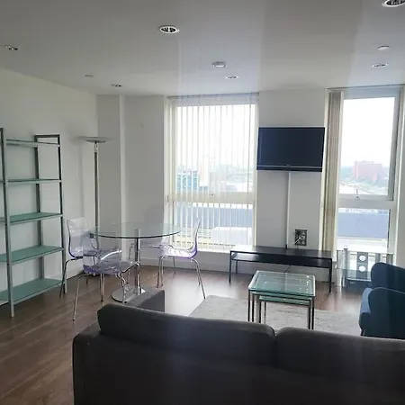 Spectacular 2 Bedroom