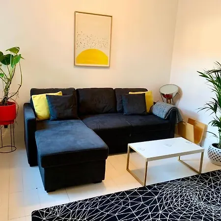 Apartment Stylish House & Garden On Quiet Road. Easy Free Parking. Manchester