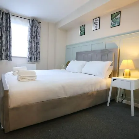 Apartment Pass The Keys New Build With Free Parking 1 Mile From Center *