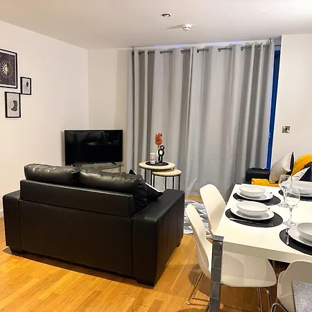 Apartment Free Gated Parking - Easy Access - Business Stays Manchester