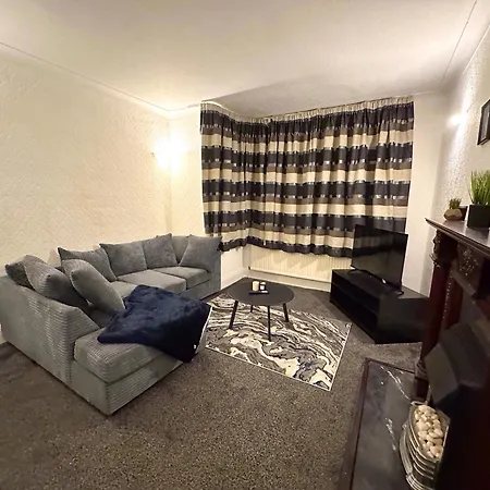 Contractor - Close To Hospital - Relocating Families