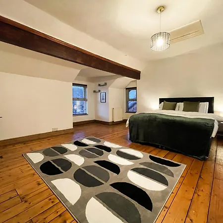 Large House - Etihad Stadium - Contractors