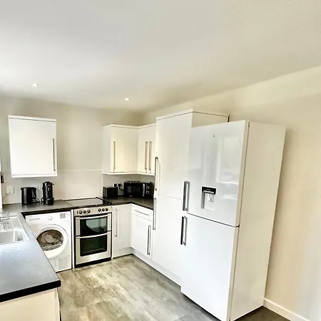 Dom wakacyjny Canal Mews - 1 Min From Trafford Centre And 2 Min M60! Manchester