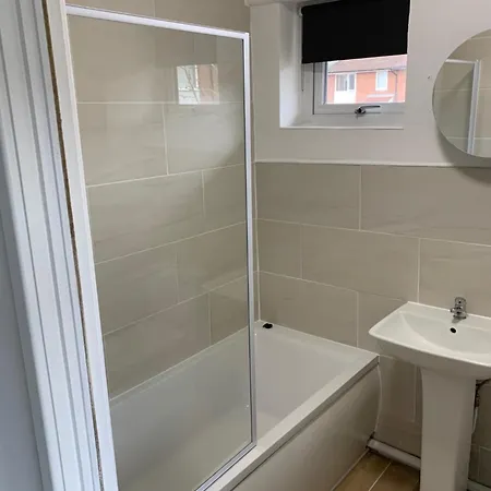 Holiday home Etihad Stadium - Contractor & Business