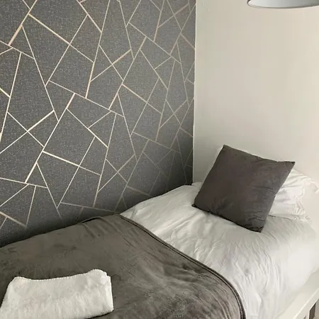 Relocating - Moving House - Contractors