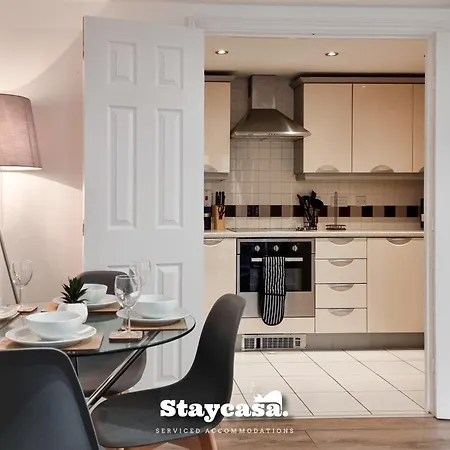 Stunning 2bdr Super King Near City Centre