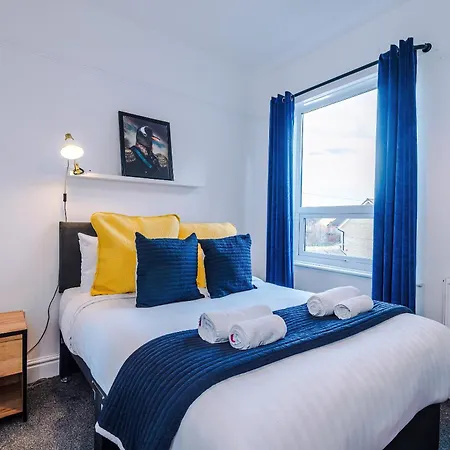 Ferienhaus Barton House - Sleeping 10 Manchester