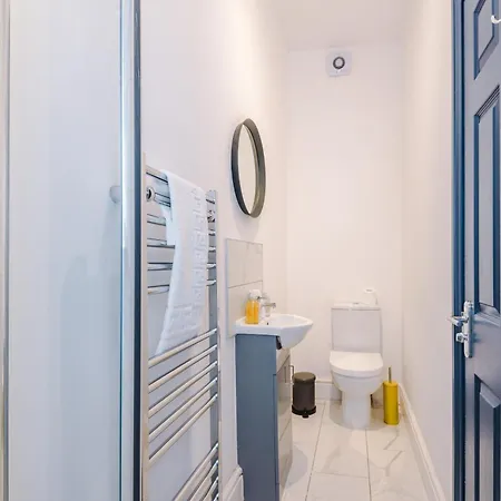 Ferienhaus Barton House - Sleeping 10 Manchester