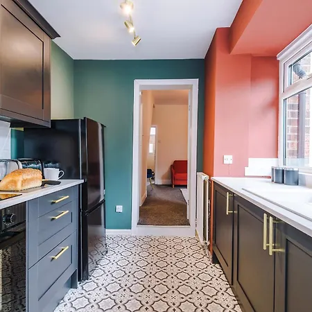 Charming 3-bedroom House-salford Σπίτι διακοπών *