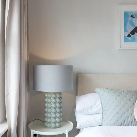 Spacious 4 Bedroom - Sleeps 8 Casa de Férias *