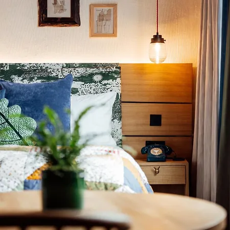 Treehouse Otel 4*